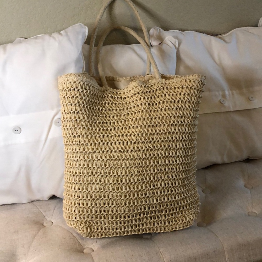 Tote in need of a pool or beach.
